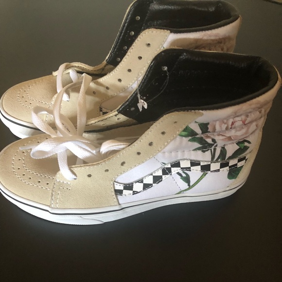 COPY - COPY - VANS - Picture 3 of 5